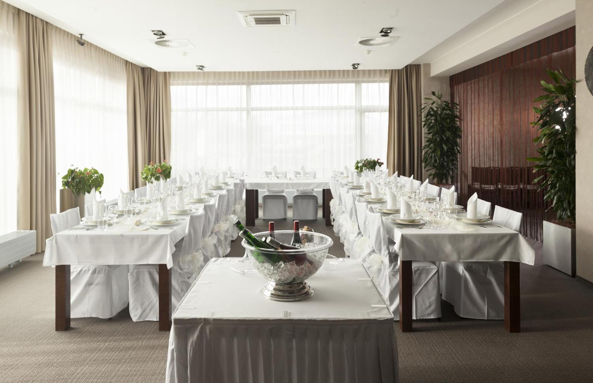 Wellness Hotel Abacie Nový Jičín Bagian luar foto